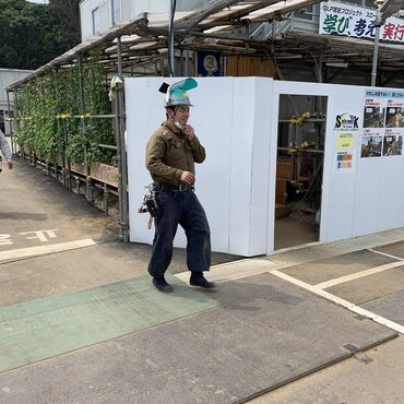 DB0F5B99-2985-4E33-87C8-B51B4DC5411C